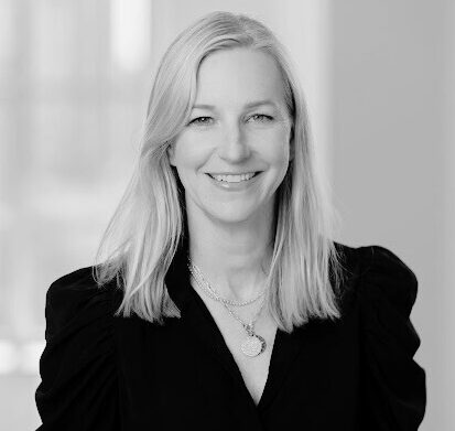 Alyson Welch Headshot